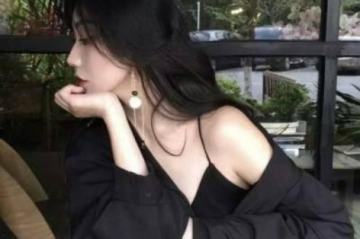 檀健次人设崩塌向女网红示弱频送红包风波后复出现场彻底失控