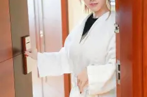 群演发视频吐槽王姓明星：找替身、耍大牌、骂助理拍戏上不去马